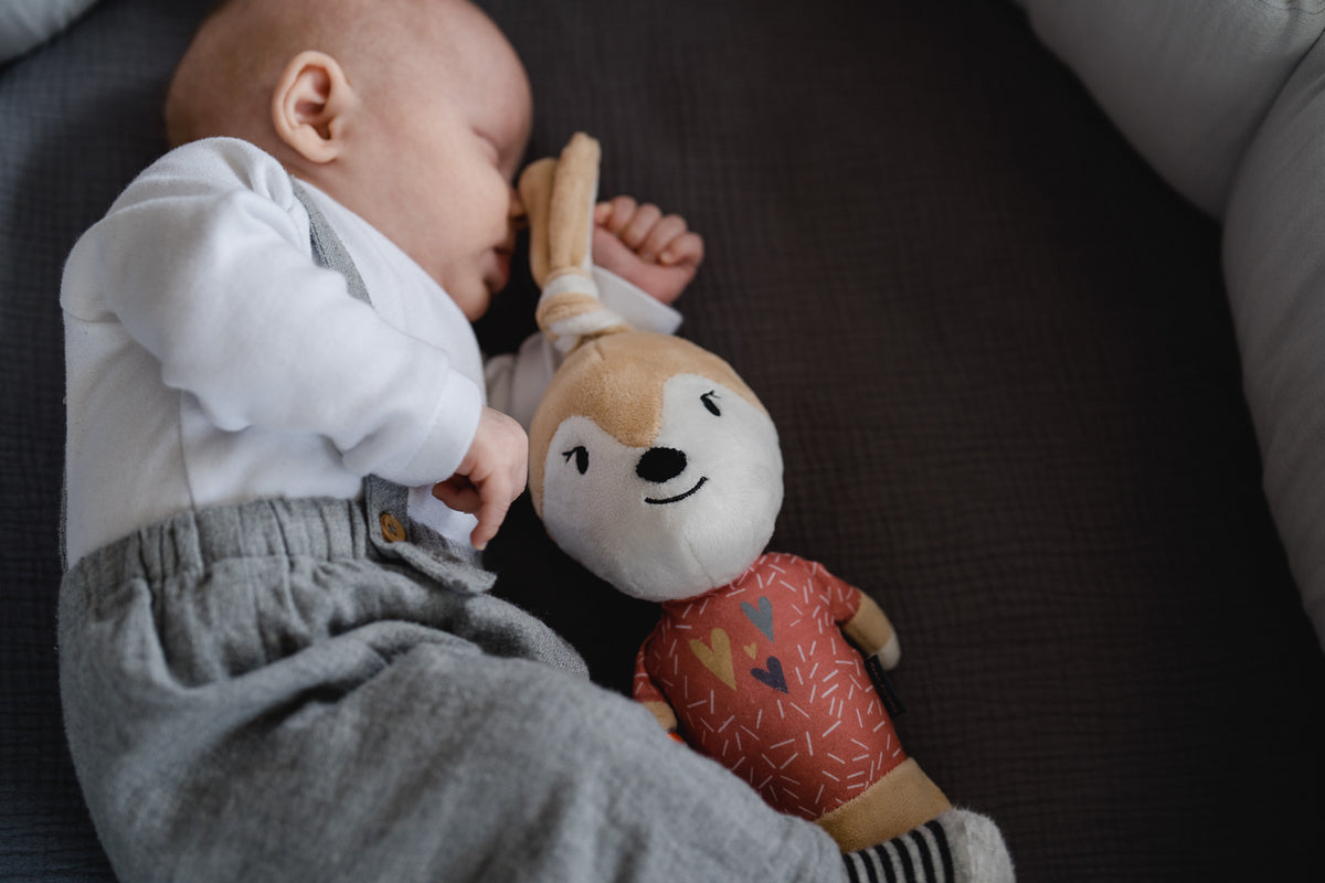 Die Schlafphasen Deines Babys erklärt